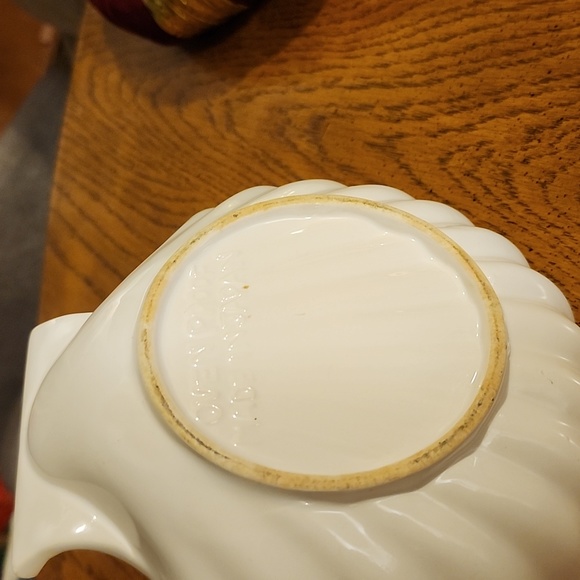 Large Seashell Soap/Decor Dish - Picture 3 of 7